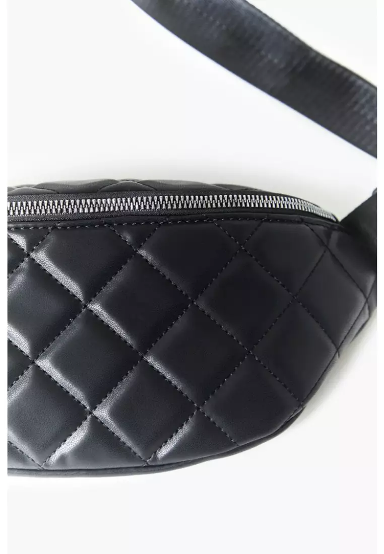 Quilted fanny pack outlet forever 21