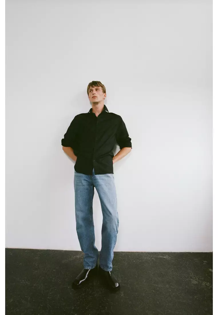 SIGNATURE REGULAR-FIT STRAIGHT-LEG JEANS