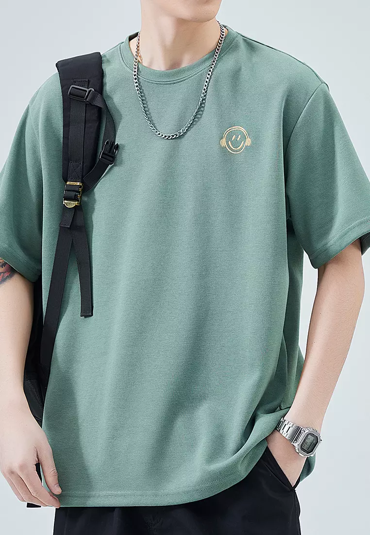 Smiley Embroidered Casual T-Shirt AY-D101