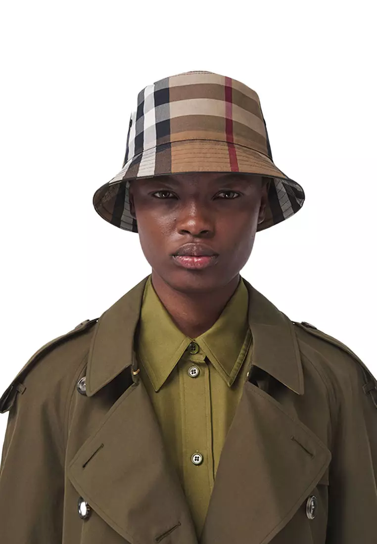 Womens burberry hat top