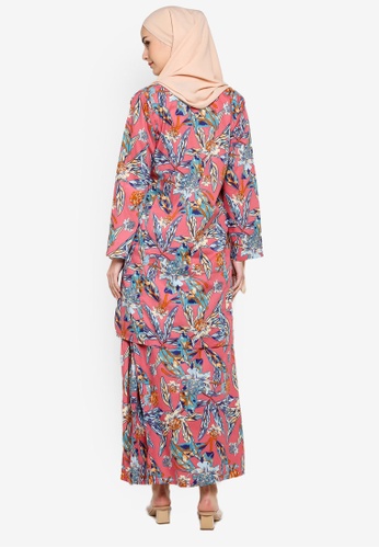 Buy Baju Kurung Pahang from Azka Collection in pink and Multi only 99