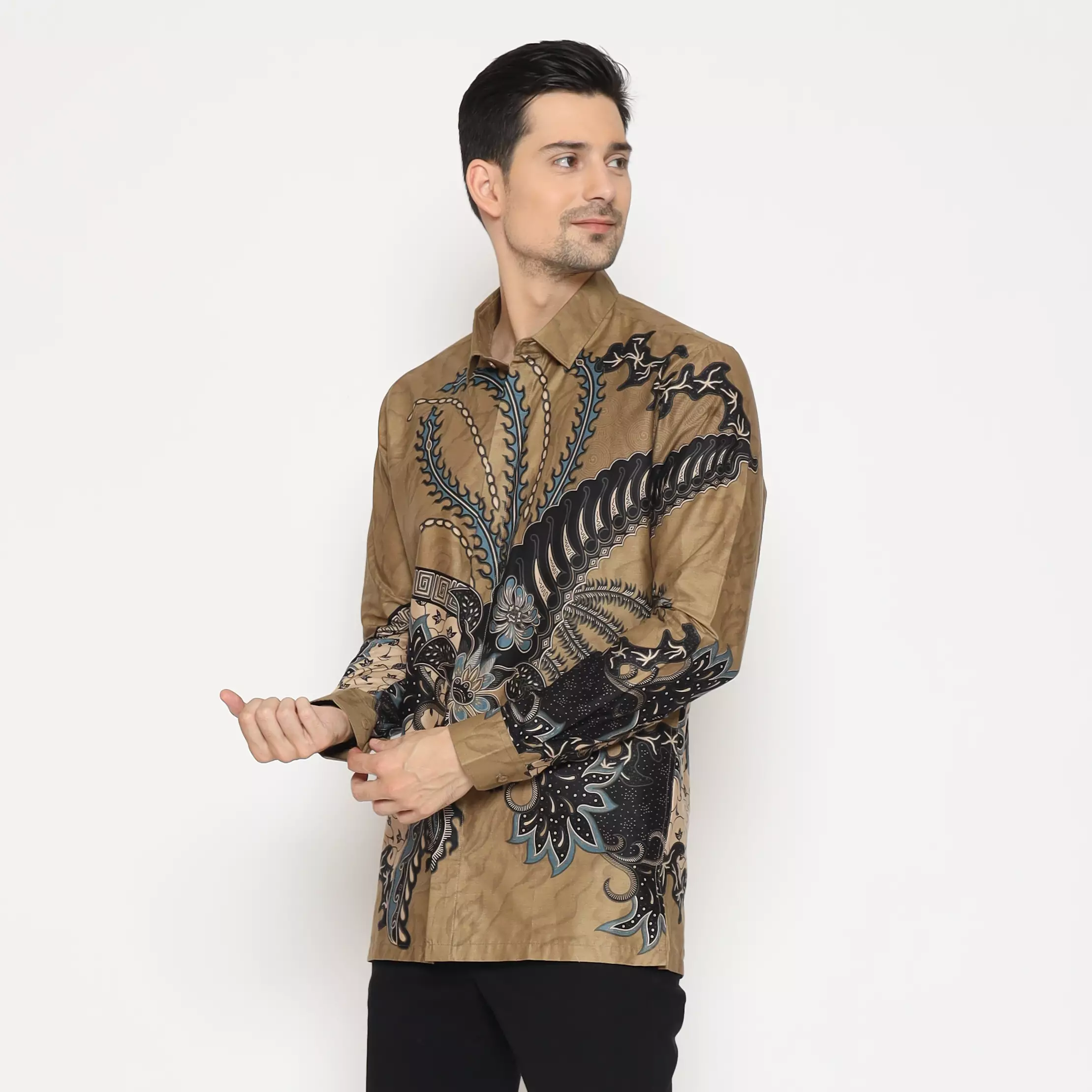 MAGINOT VANDRA BROWN Batik Slim Fit Lengan Panjang