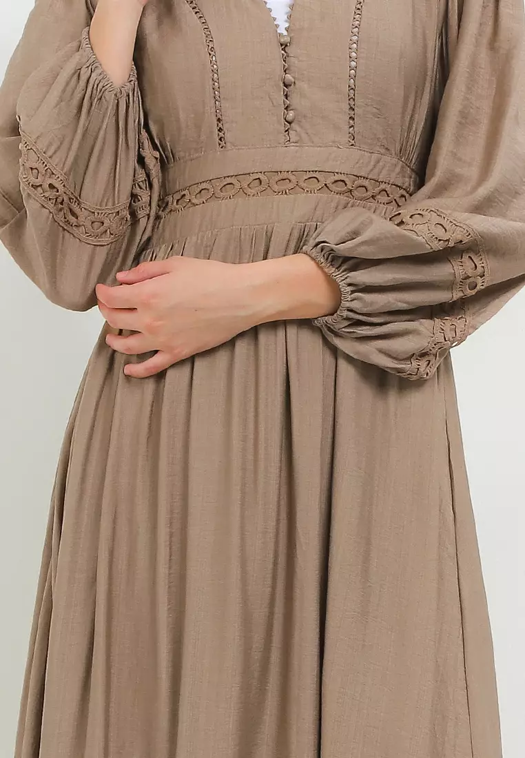 L/S Lace Trimmed Tier Maxi Dress