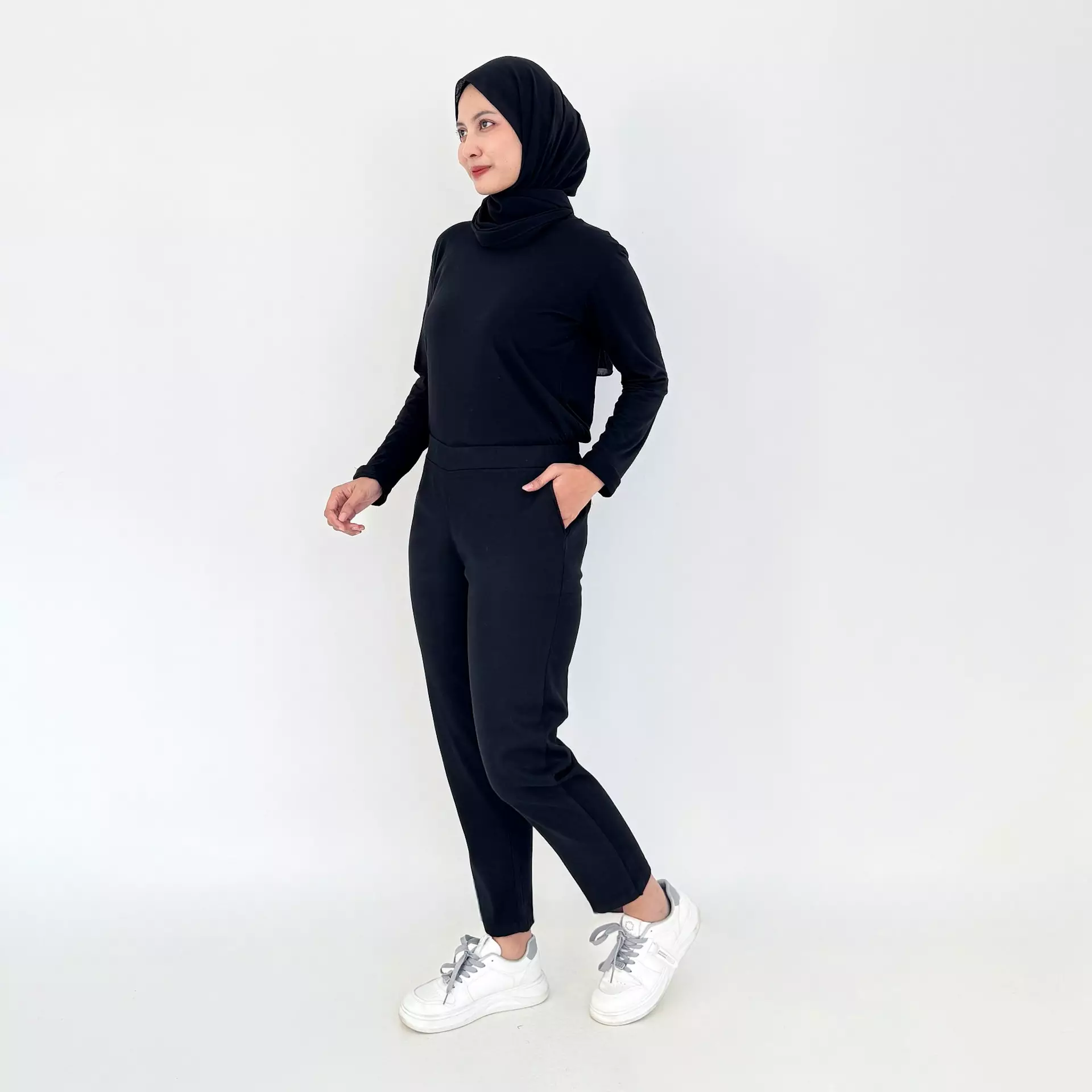 Della Twill Pants [HITAM] Celana Panjang Polos Katun Formal Fit 95 Kg