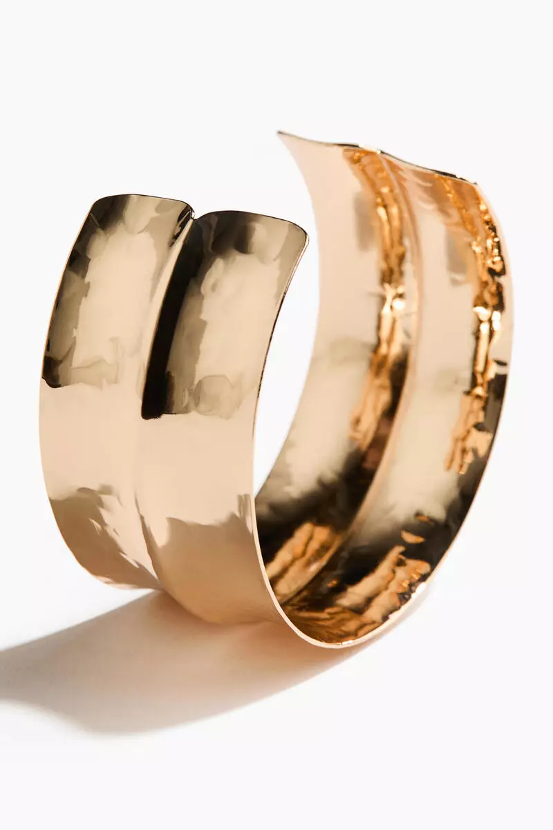 Wide cuff bracelet