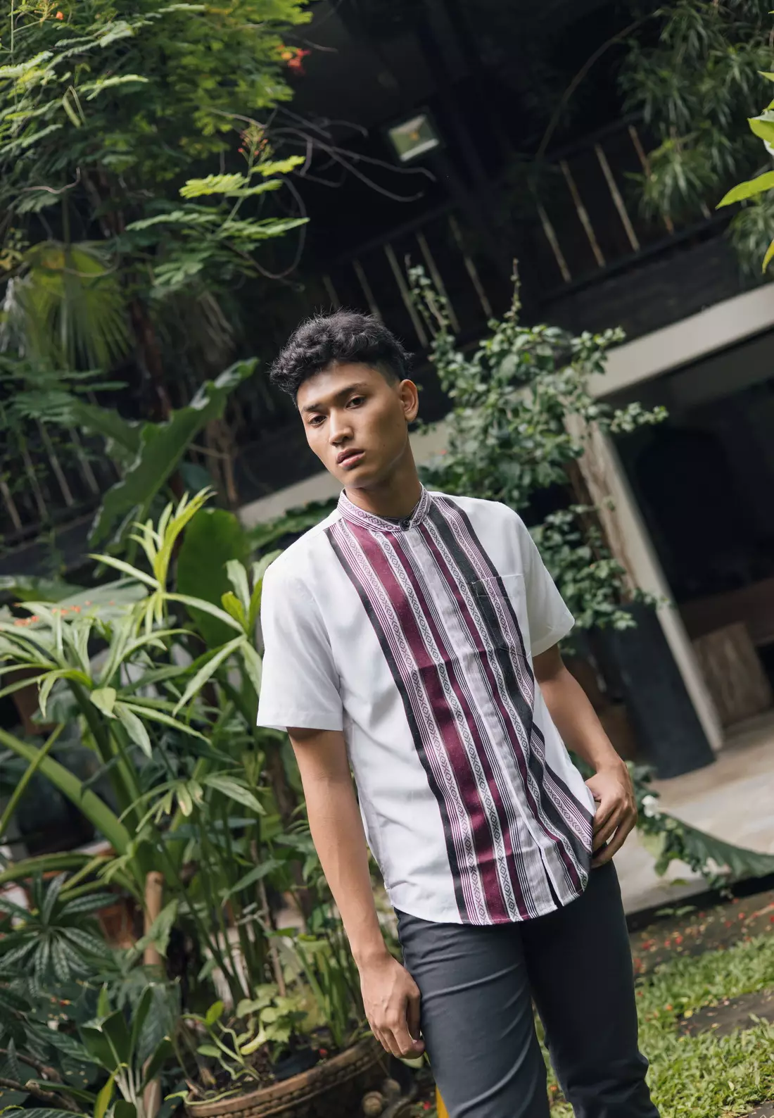 POLICE Kemeja Koko Border Putih Regular Fit Pria