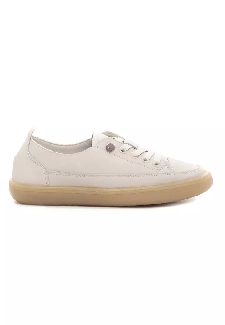 White leather lace up shoes top
