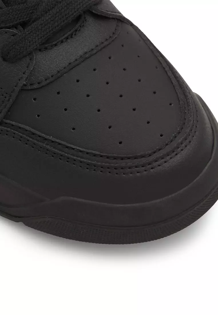 Breezey Low-Top Sneakers
