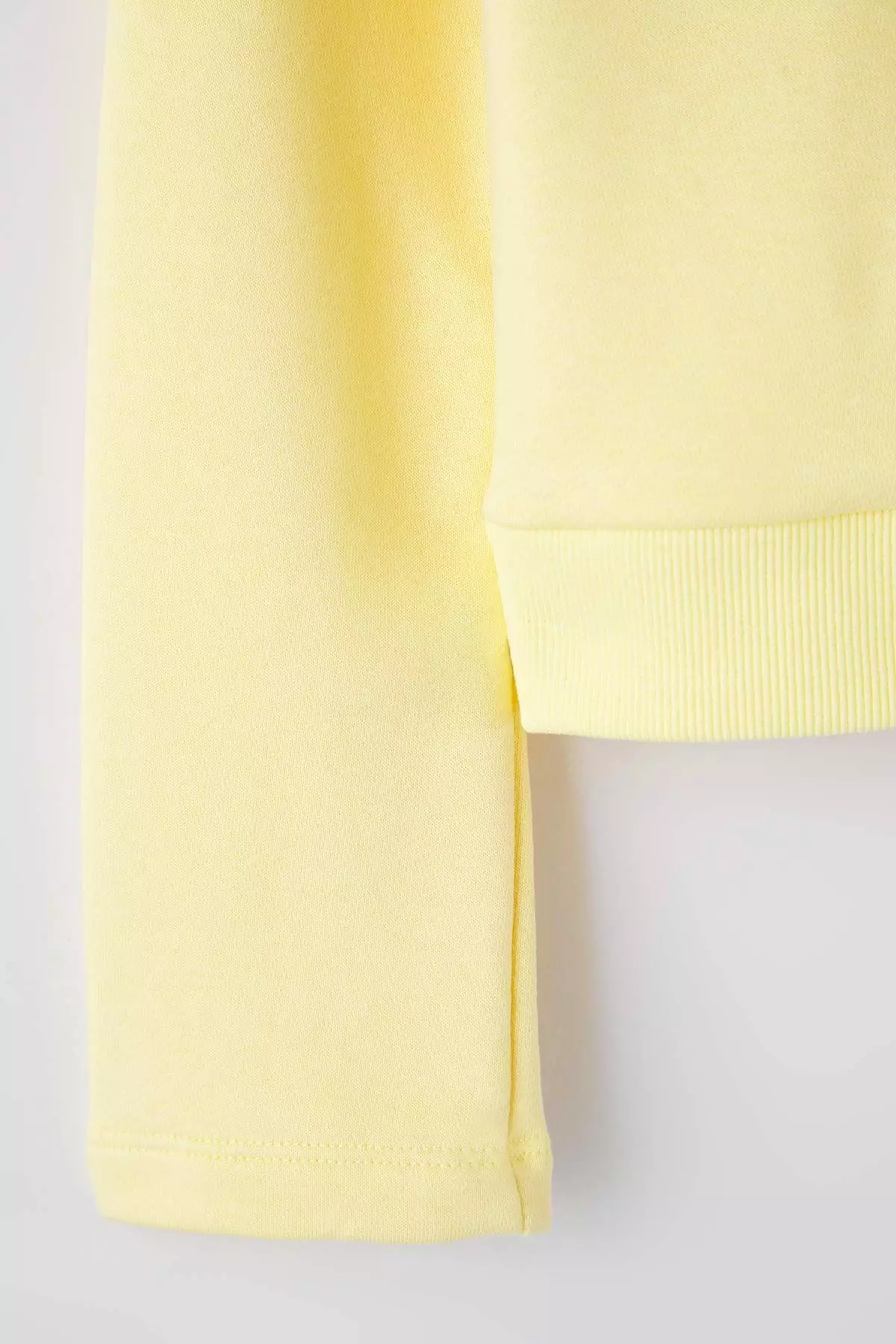 Teen Light Yellow Knitted Sweatshirt