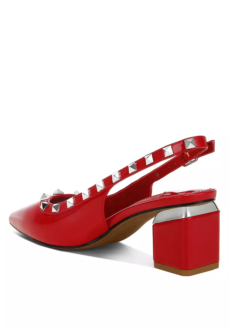 Sandal Slingback Berhiaskan Stud dalam Warna Merah