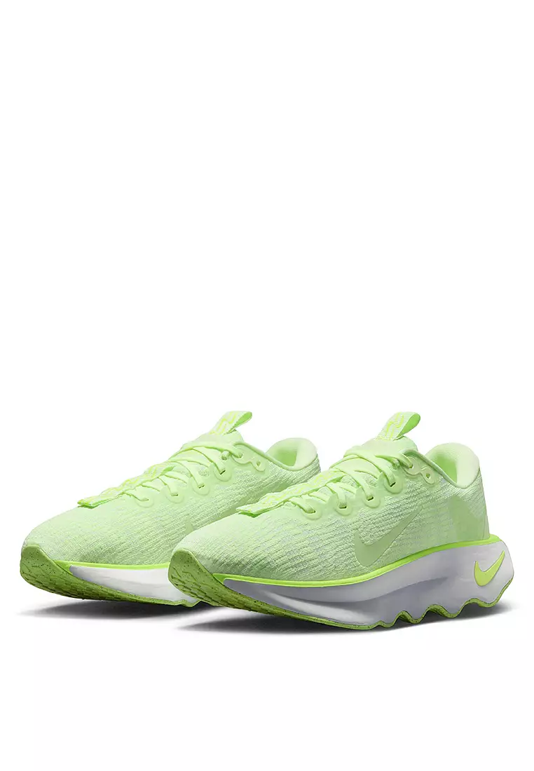 Motiva Walking Shoes