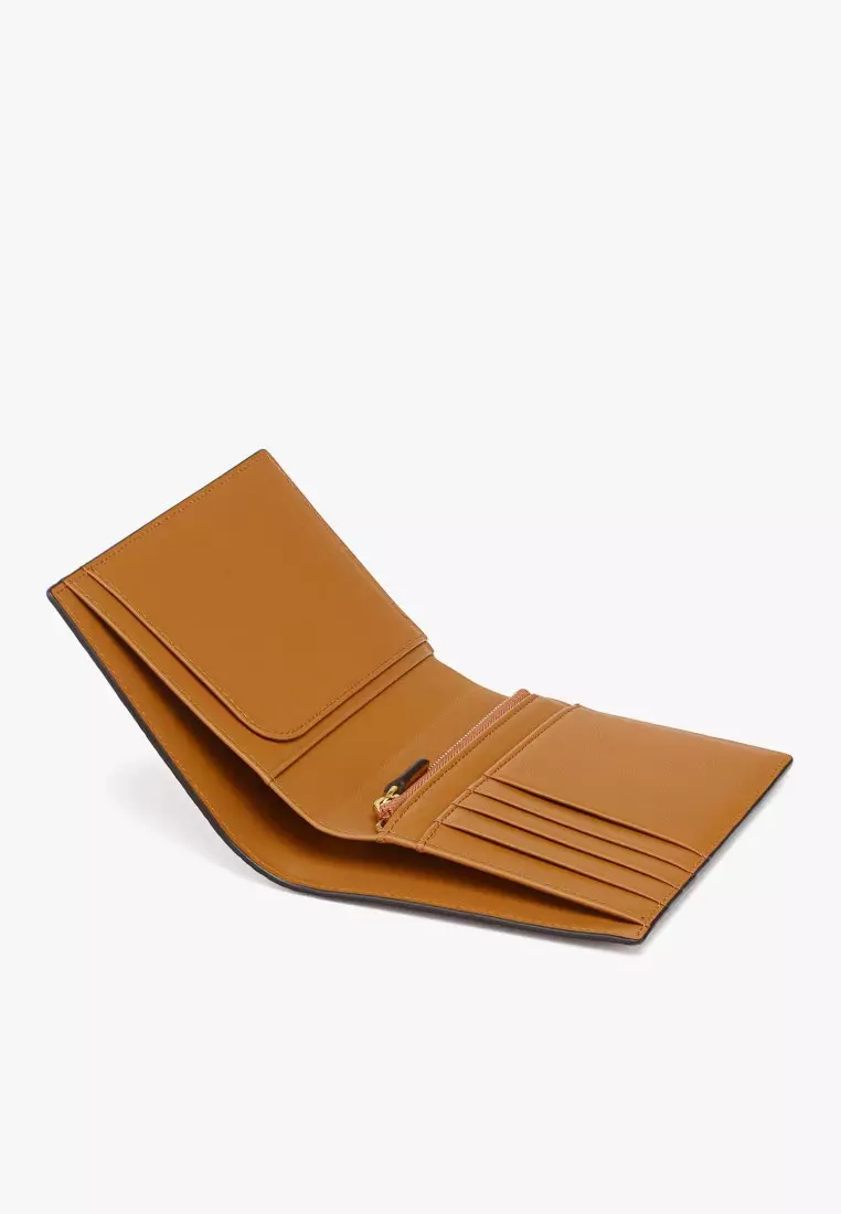 Ottomar Passport Holder in Visetos
