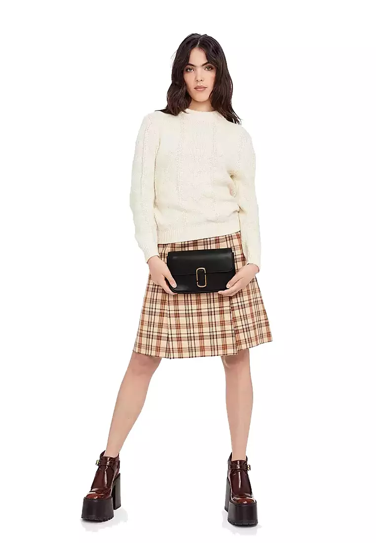 The J Marc Shoulder Bag Black H956L01PF22