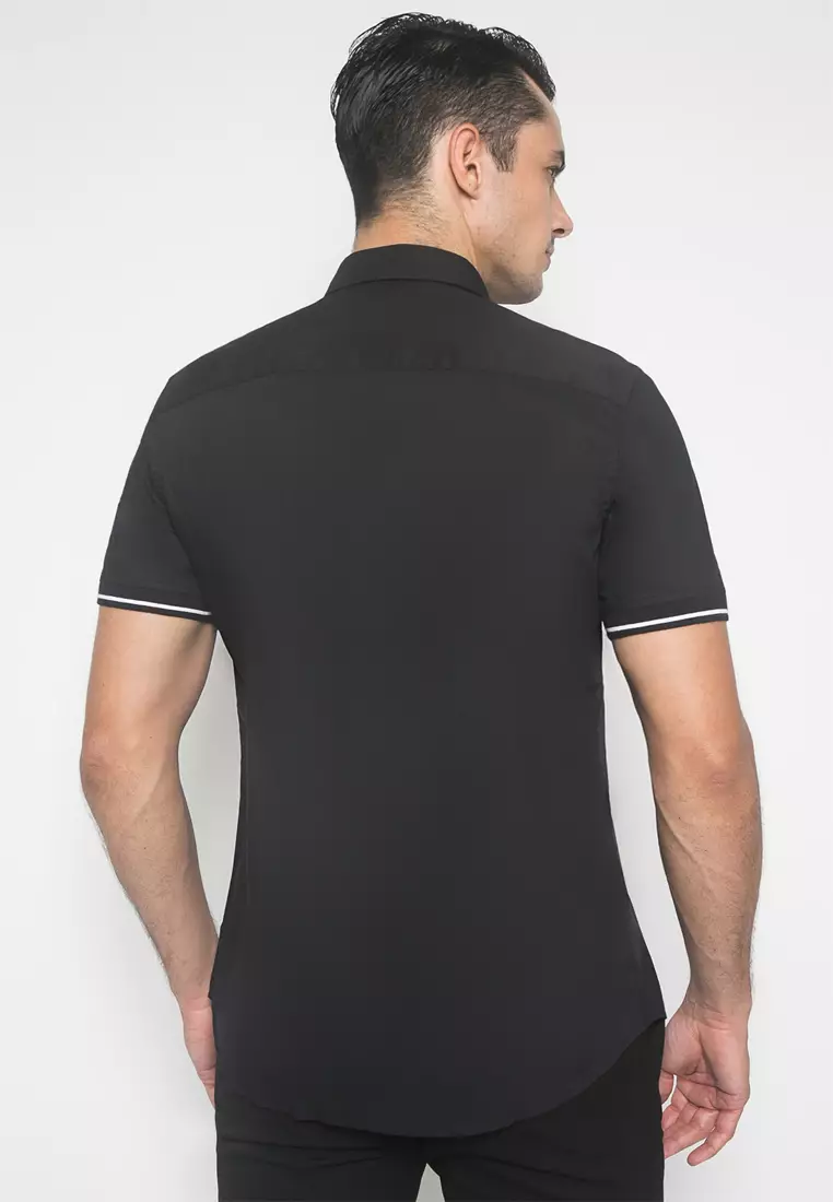 Johnwin - Slim Fit - Kemeja Formal - Polos - Hitam - FSH.650.K400.800.C-S/S
