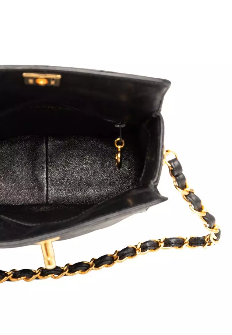 Pre-Loved Chanel Cc Quilted Lambskin Turnlock Handbag