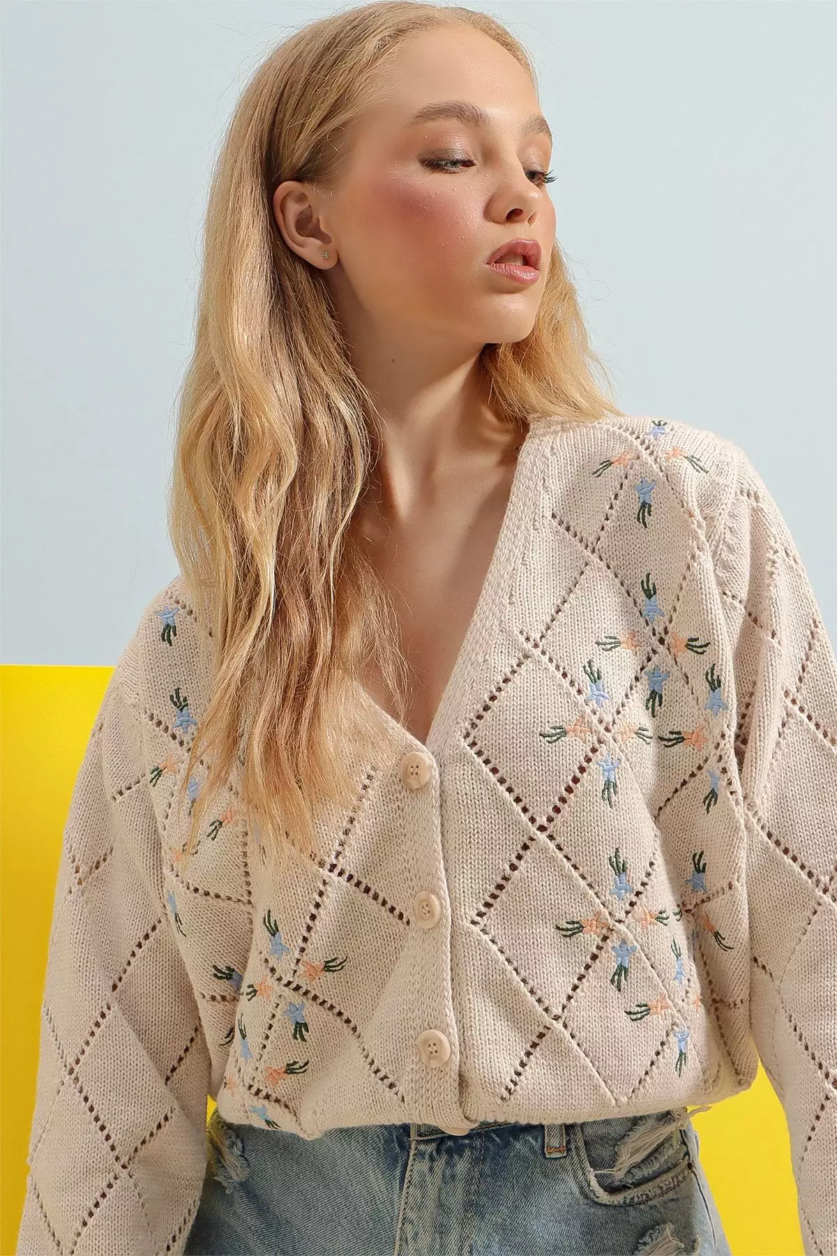 Embroidered Cardigan