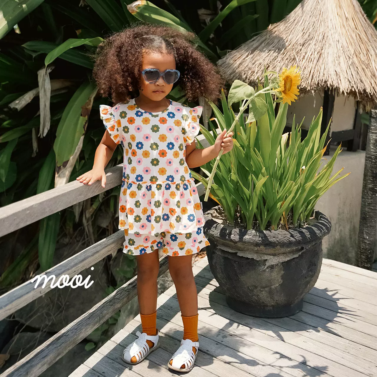Mooi Atasan Anak Perempuan Minji Ruffle Top - White