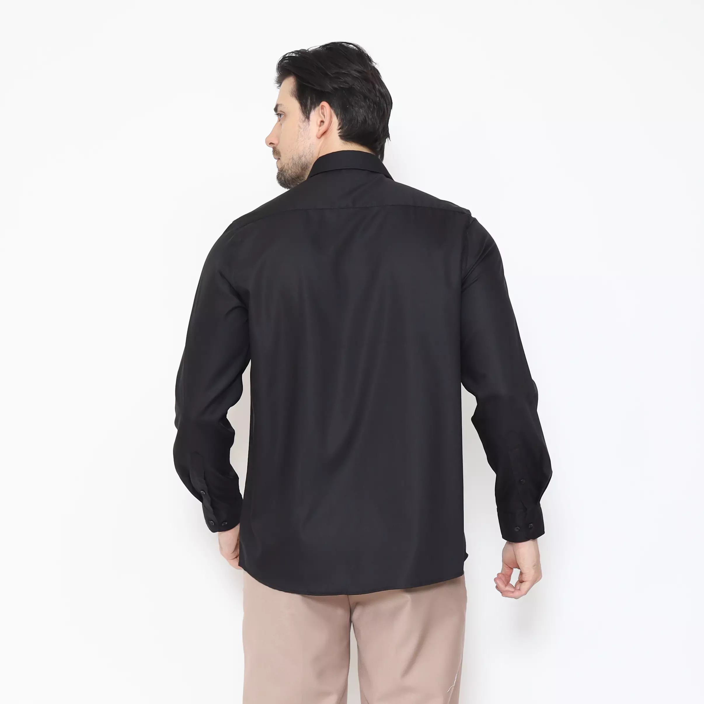 Lawell Kemeja Pria Lengan Panjang Regular Fit Bahan Bamboo Warna Black | Burton