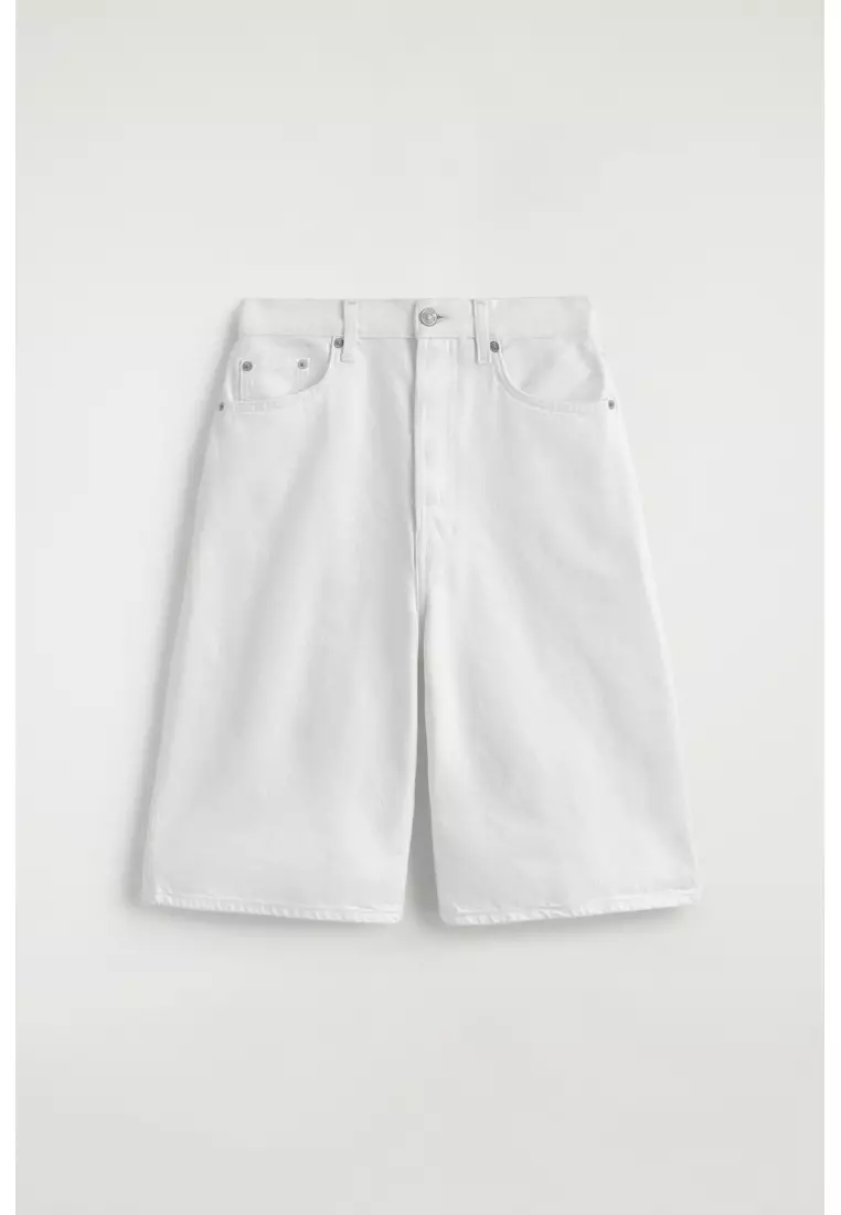 KNEE-LENGTH DENIM SHORTS