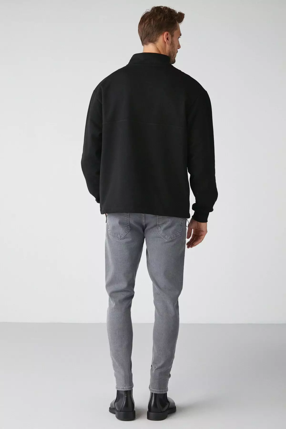 Half Zipper High Neck Embroidered Sweatshirt