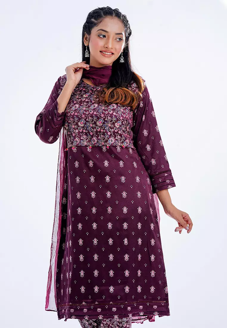 Le Reve 手工制作长袍（带下装和围巾）