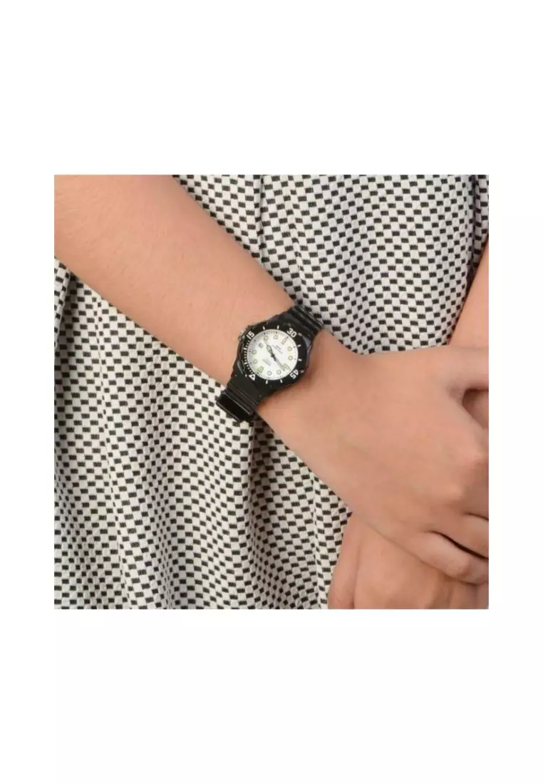 Women's Analog Watch LRW-200H-7E1V Black Resin Band Casual Watch