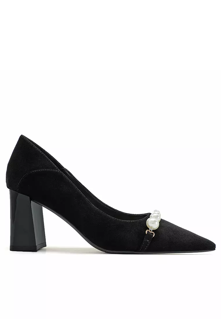 Discount on Twenty Eight Shoes  shoes - SKU: 7cm Pointy Pearl Chain Pumps By873-9