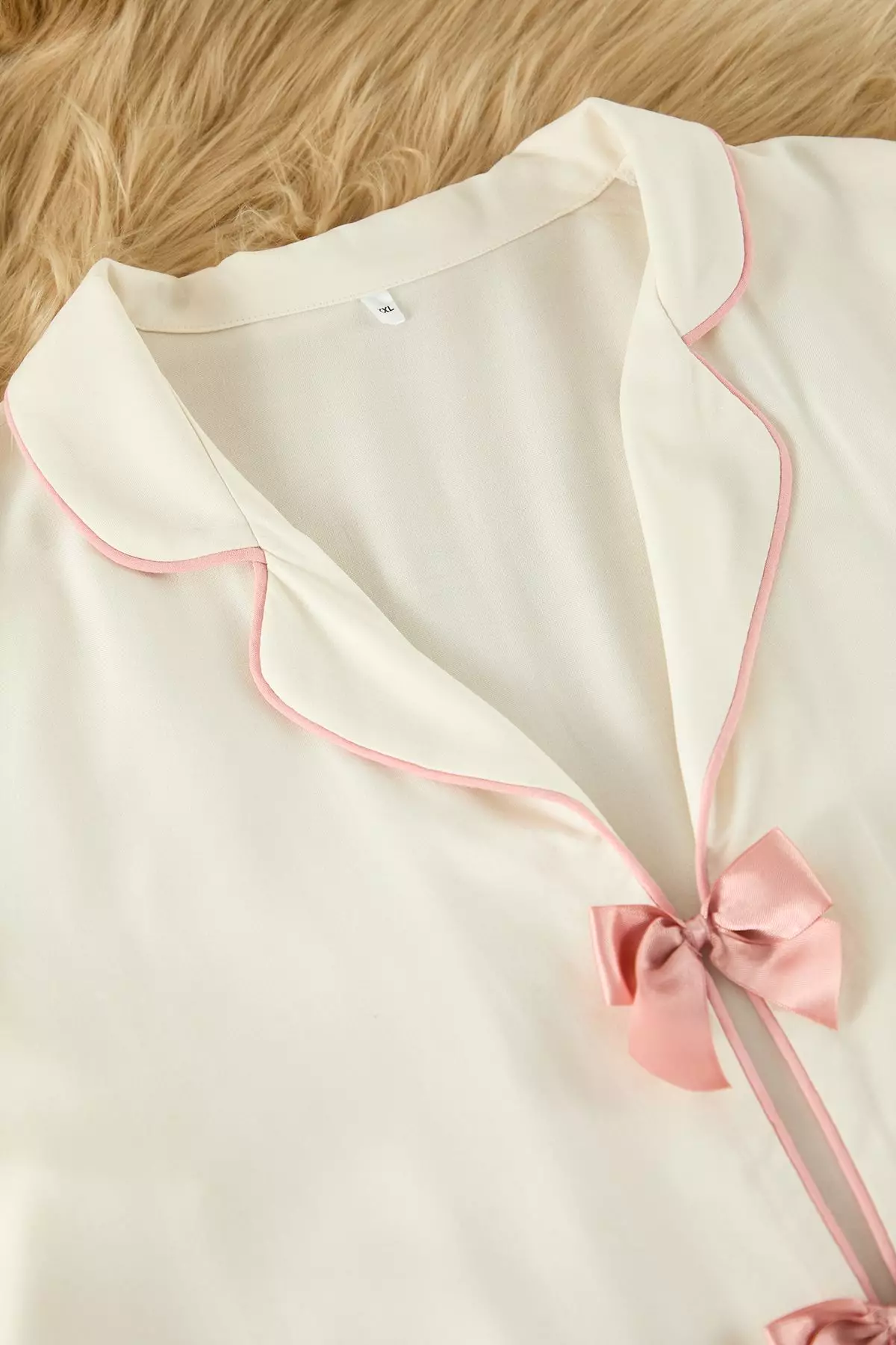 Piping Detailed Bow Pyjamas Set