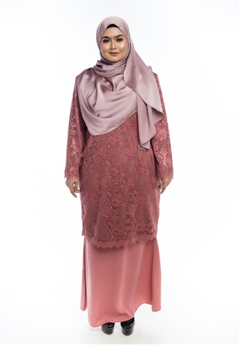 Nayli Plus Size Kurung Modern Dusty Pink Lace from Nayli in Pink