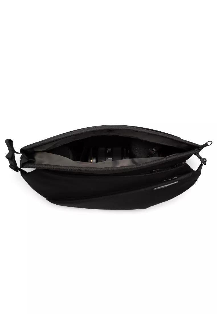 NIID R1 Mega Sling Bag Black Jacquard