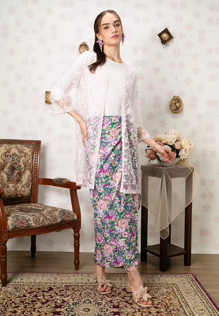 AURA LONG LACE KEBAYA SET