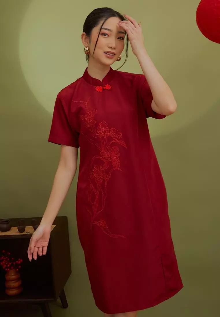 Lucienne Cheongsam Flower Dress in Maroon