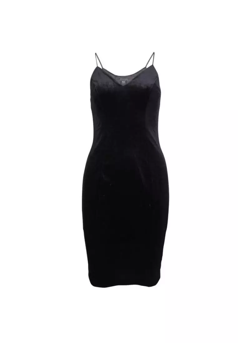 Black velvet spaghetti strap clearance dress