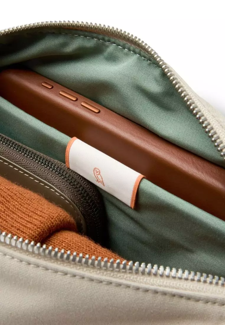 Bellroy Classic Sling 5L - Tahini