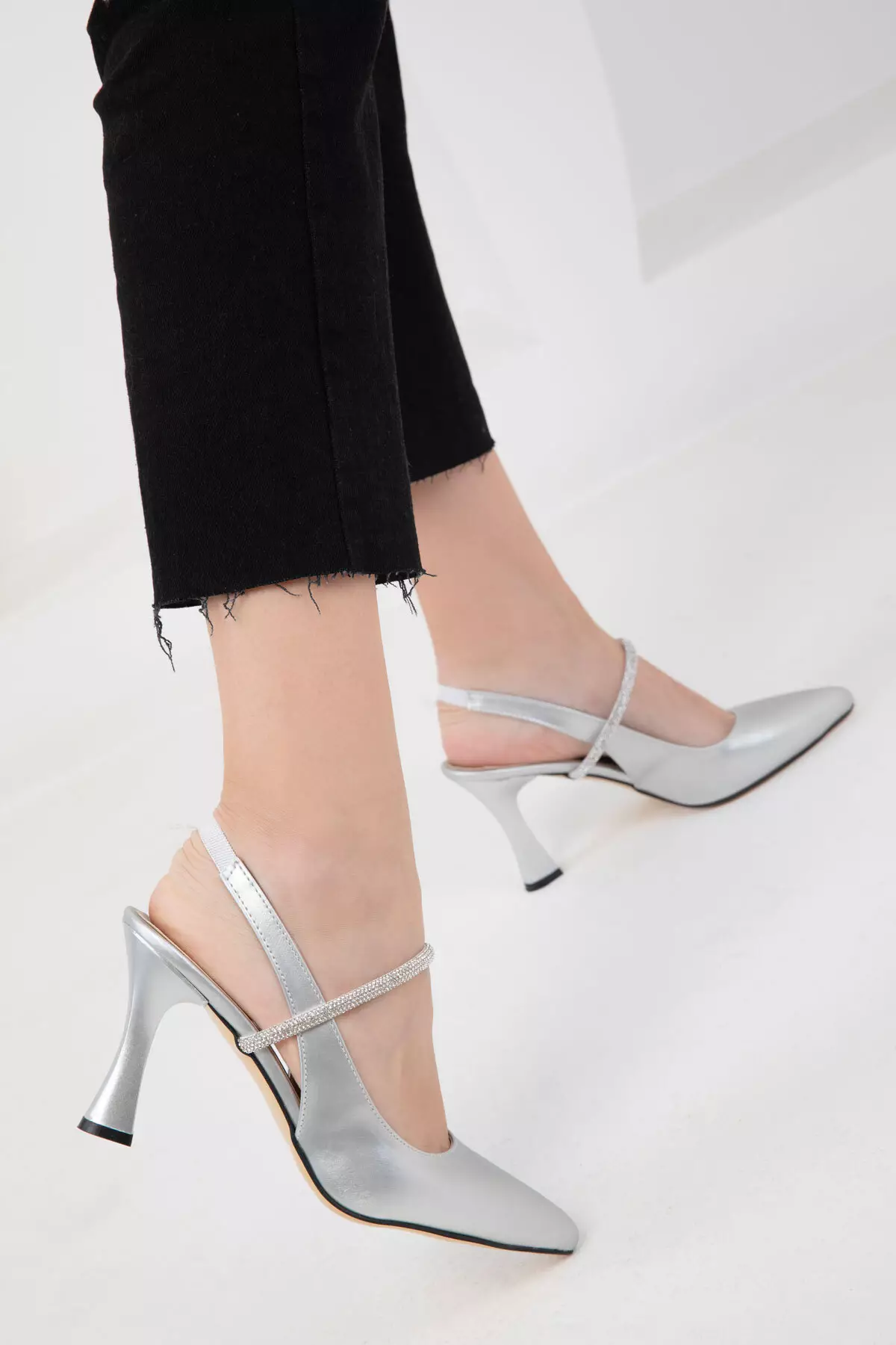 Silver Women's Classic Heeled Shoes 16965