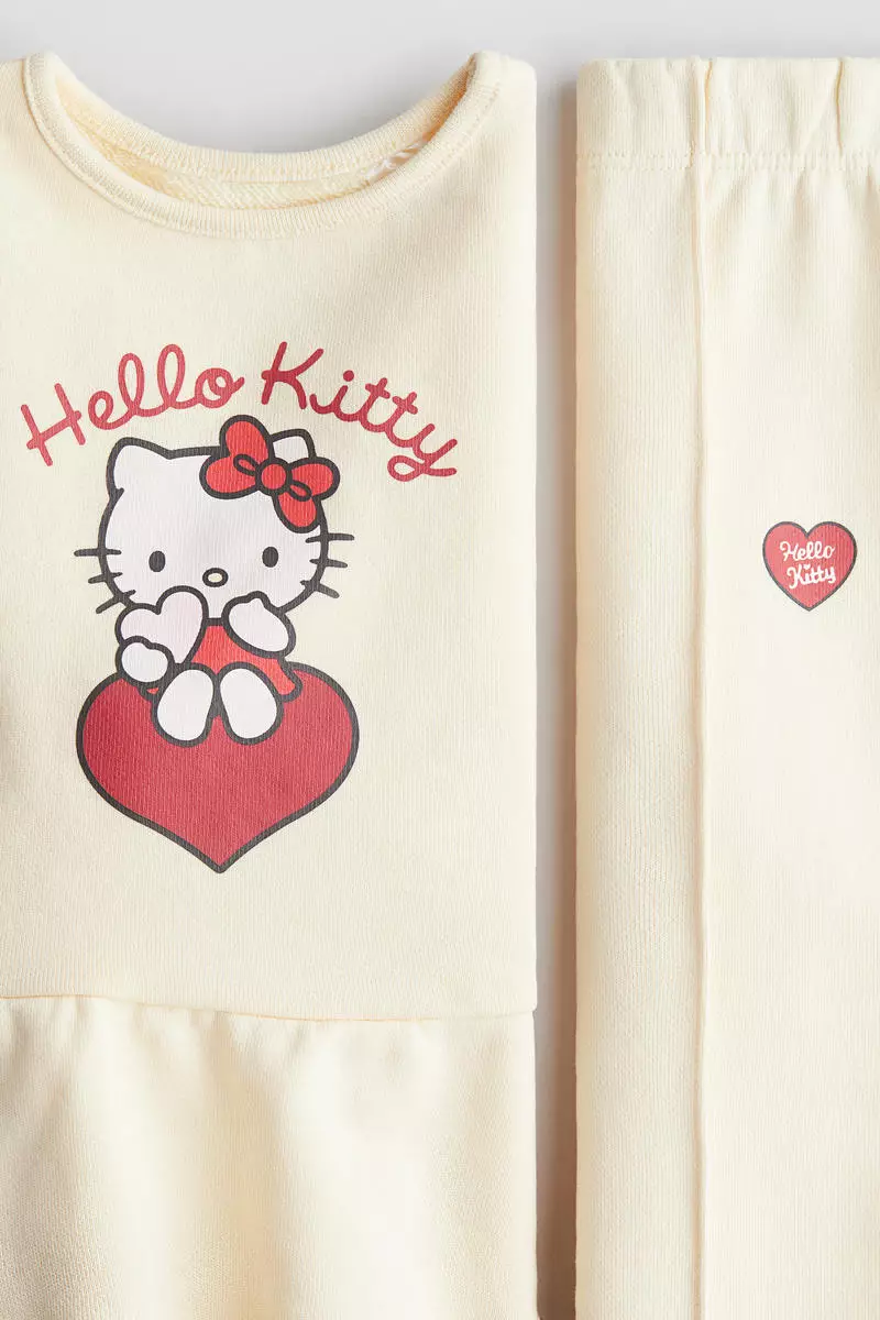 Buy H&M Hello Kitty 2-piece printed sweatshirt set 2026 Online | ZALORA