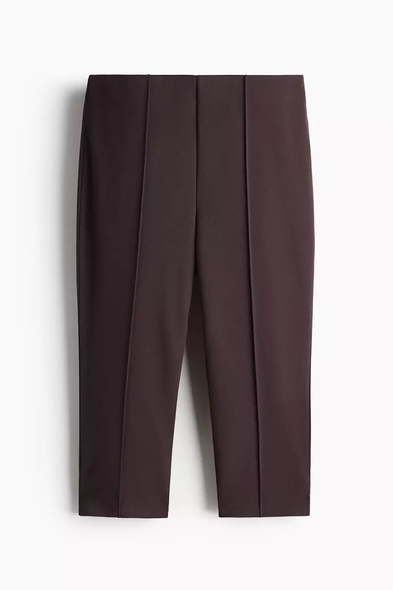 Crease-leg Capri leggings