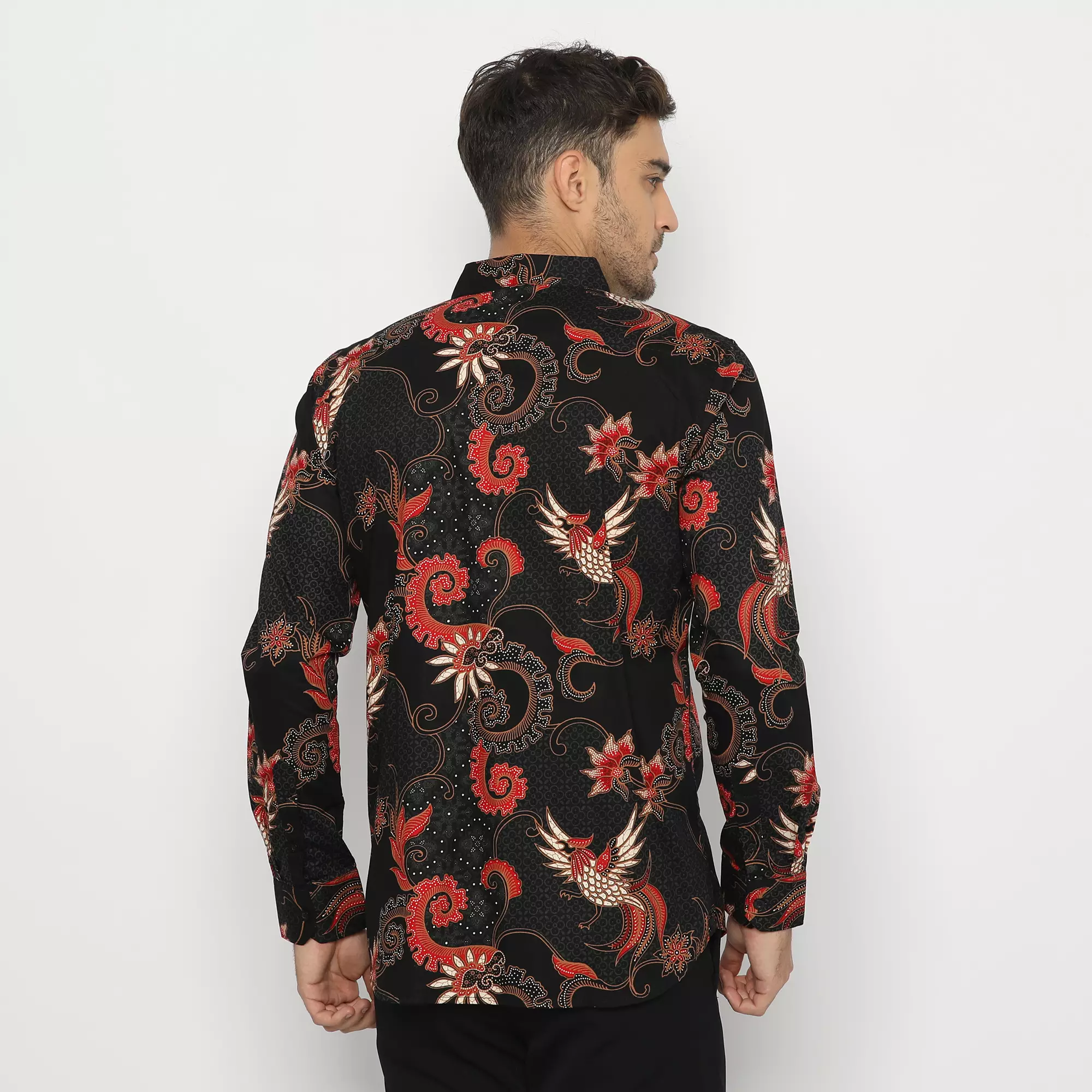 Platini Kemeja Batik Pria Lengan Panjang Hitam Merah 460562