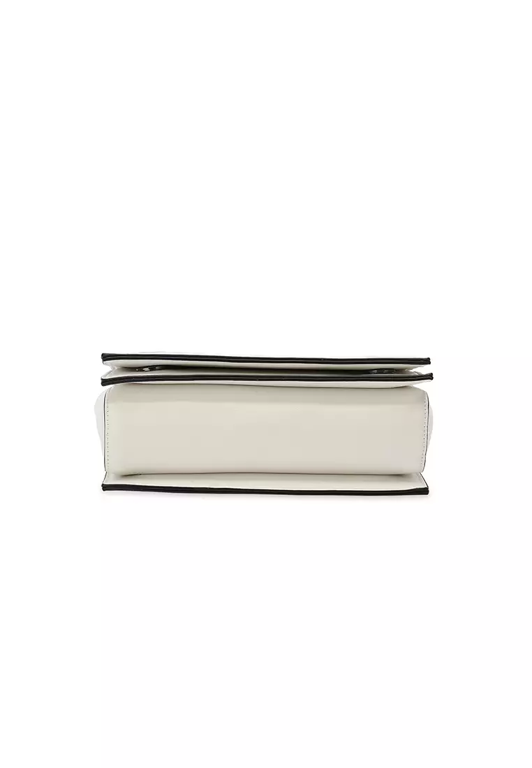 Women's Chain Shoulder Bag / Sling Bag / Crossbody Bag - White