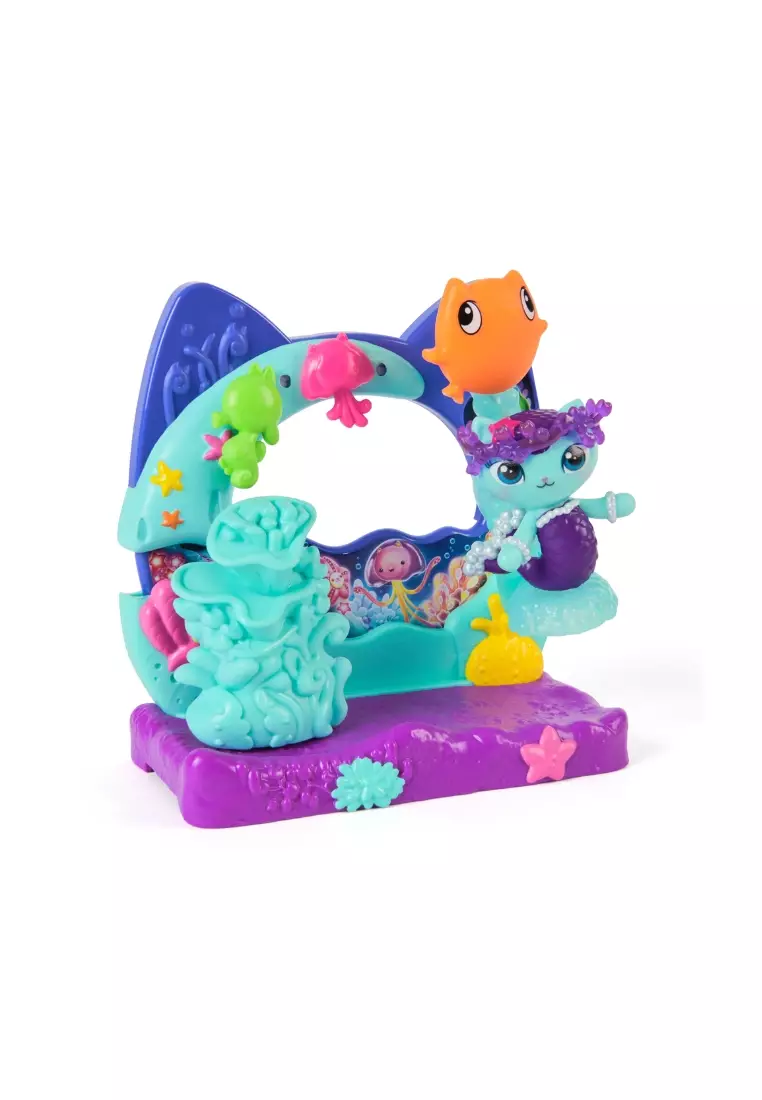 Confection Room & Aquarium