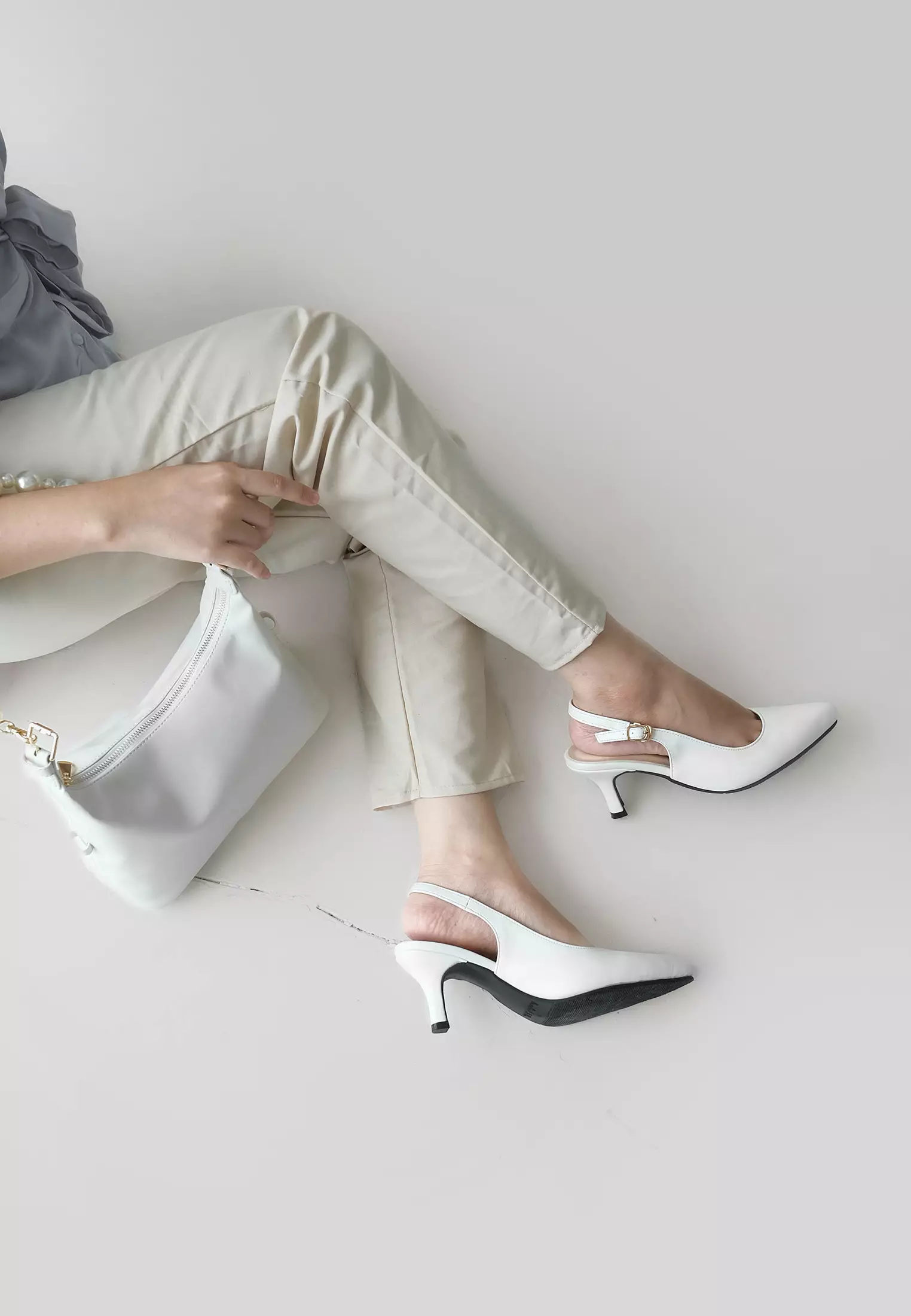 Claire Sepatu Slingback Wanita Stiletto Pointed Toe