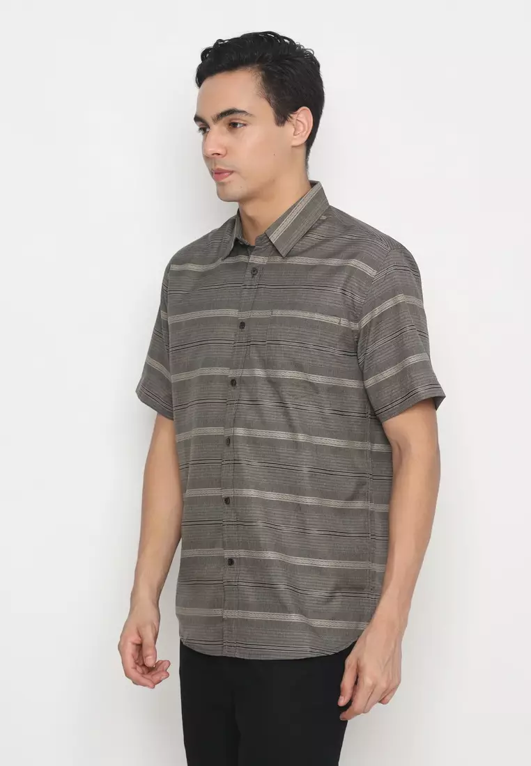 POLICE Kemeja Salur Printing Olive Regular Fit Pria