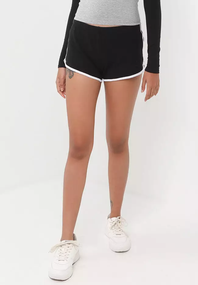 Hollister logo deals shorts