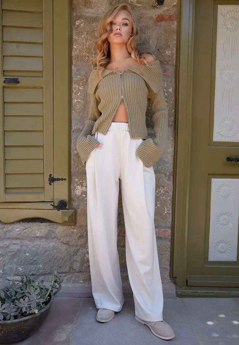 Pleated Detail Knitted Palazzo Trousers