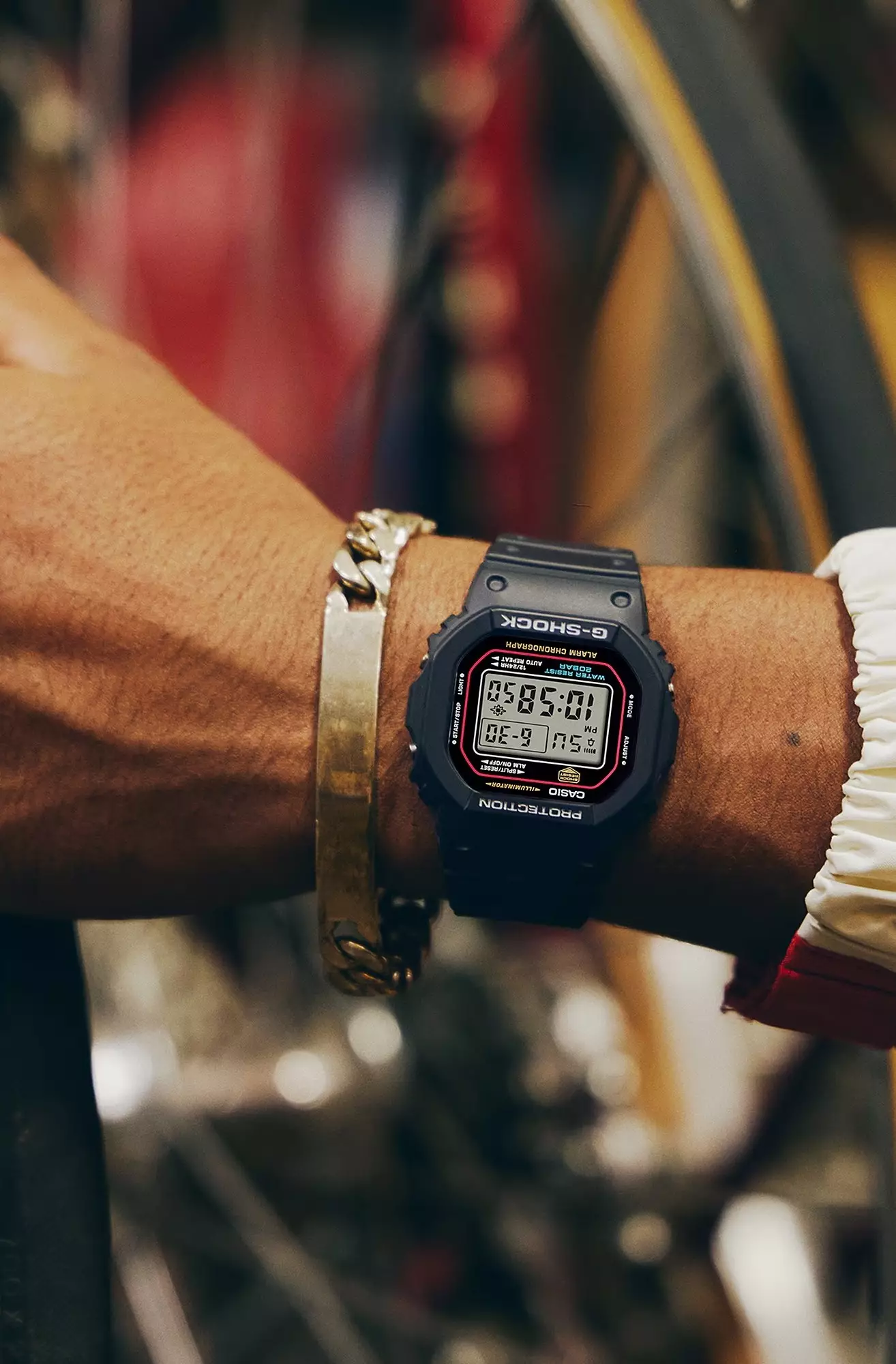 Men DW-5600RL-1D Digital Shock Resist