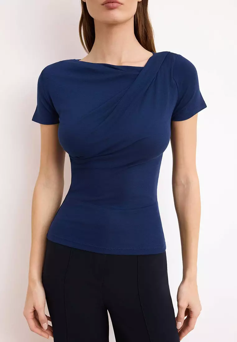 Shirring/Drape Detail Fitted/Bodycon Knitted Top