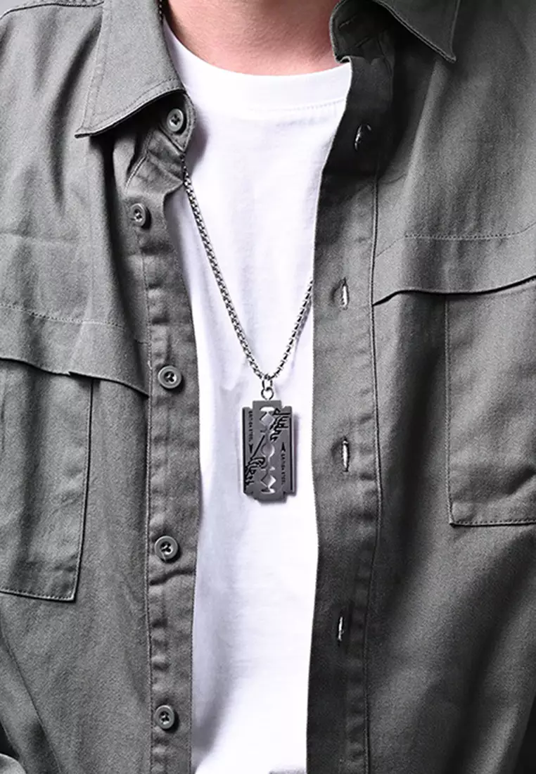 Razor blade hot sale pendant necklace