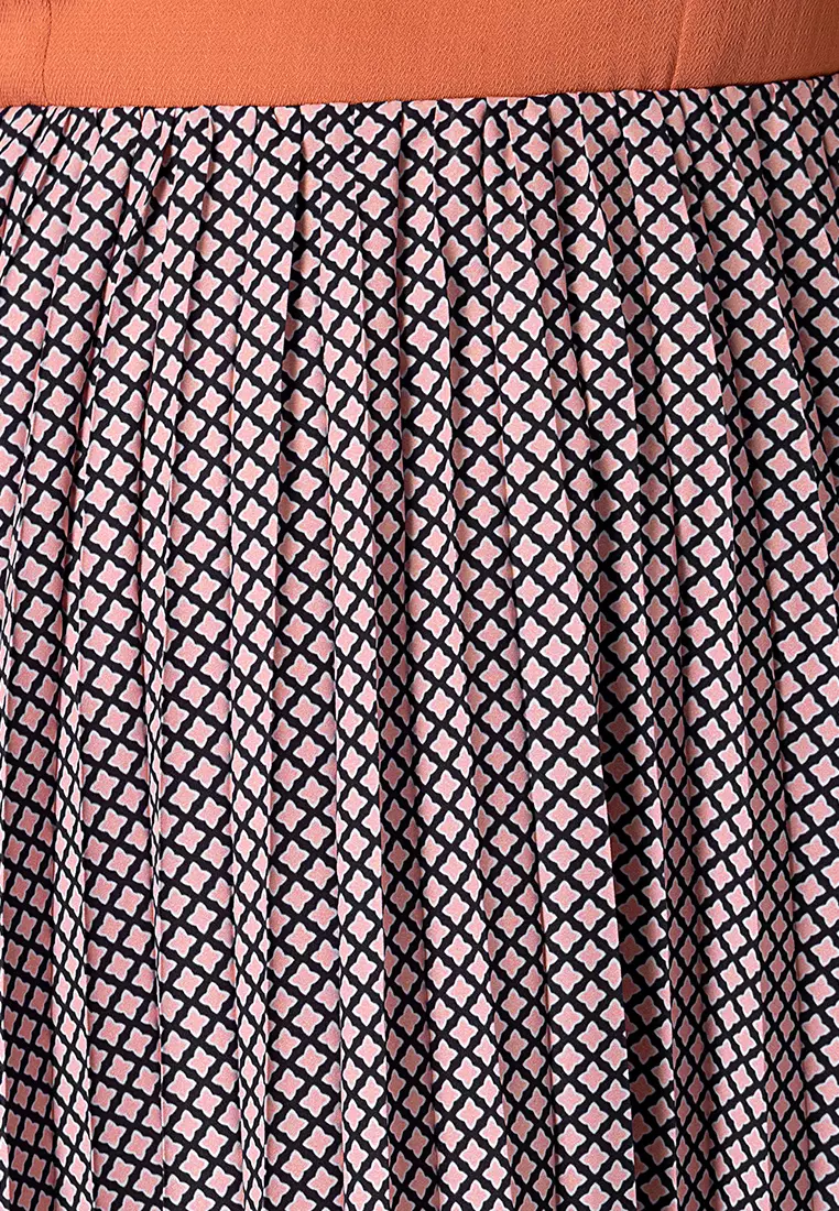 Black Geometric Pleated Midi Skirt