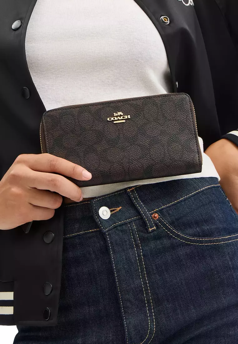 Long Zip Around Wallet With Detachable Card Case In Signature Canvas - Walnut/ Black CBZ99