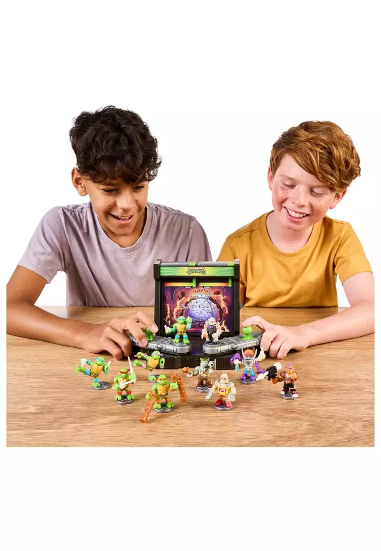 Legends of Akedo Teenage Mutant Ninja Turtles Battle Arena with 35+ Battle Sound Effects and 2 Exclusive Battling Mini Warriors - Leonardo and Shredder